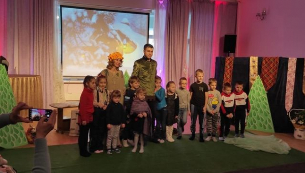 Театрализованная программа для детей и родителей «По дорогам сказок»