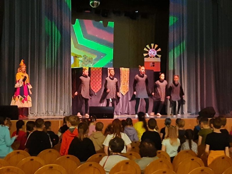 Спектакль Театра кукол «Шум-Бурум» по мотивам сказок Александра Сергеевича