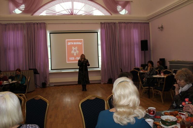 Праздничная программа для участников клуба «Дети войны»