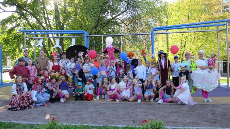 Торжественное открытие новой детской площадки
