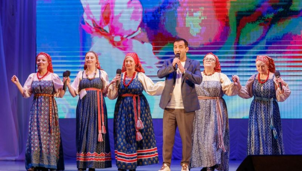 Праздничная концертная программа ко Дню матери
