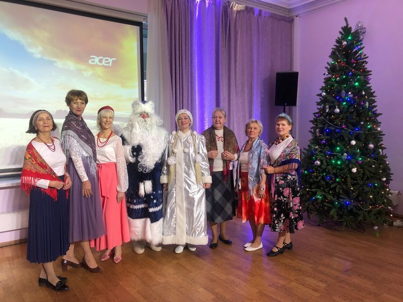 Праздничный концерт «Дед Мороз с доставкой на дом»