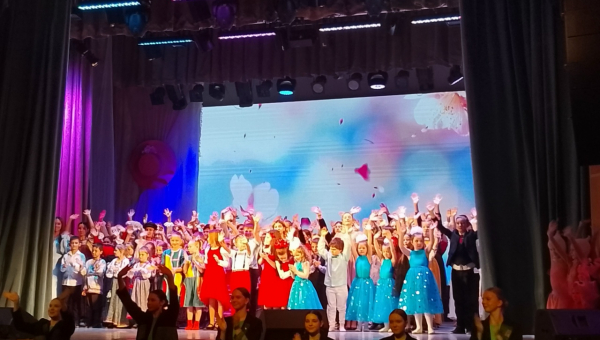 Концерт, посвященный Международному женскому дню 