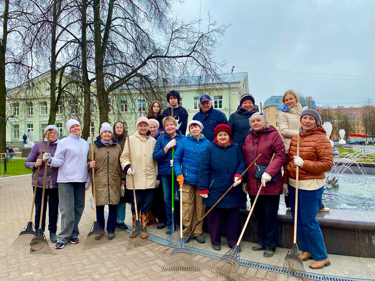 Акция приуроченная ко Дню благоустройства города "Чистый посёлок"